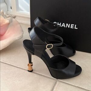 CHANEL  🔥🔥 Black and Gold Women's Heels